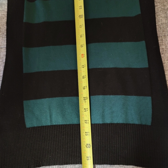 Style &Co. Midnight green black stripe v-neck sweater. Medium. - Picture 3 of 9